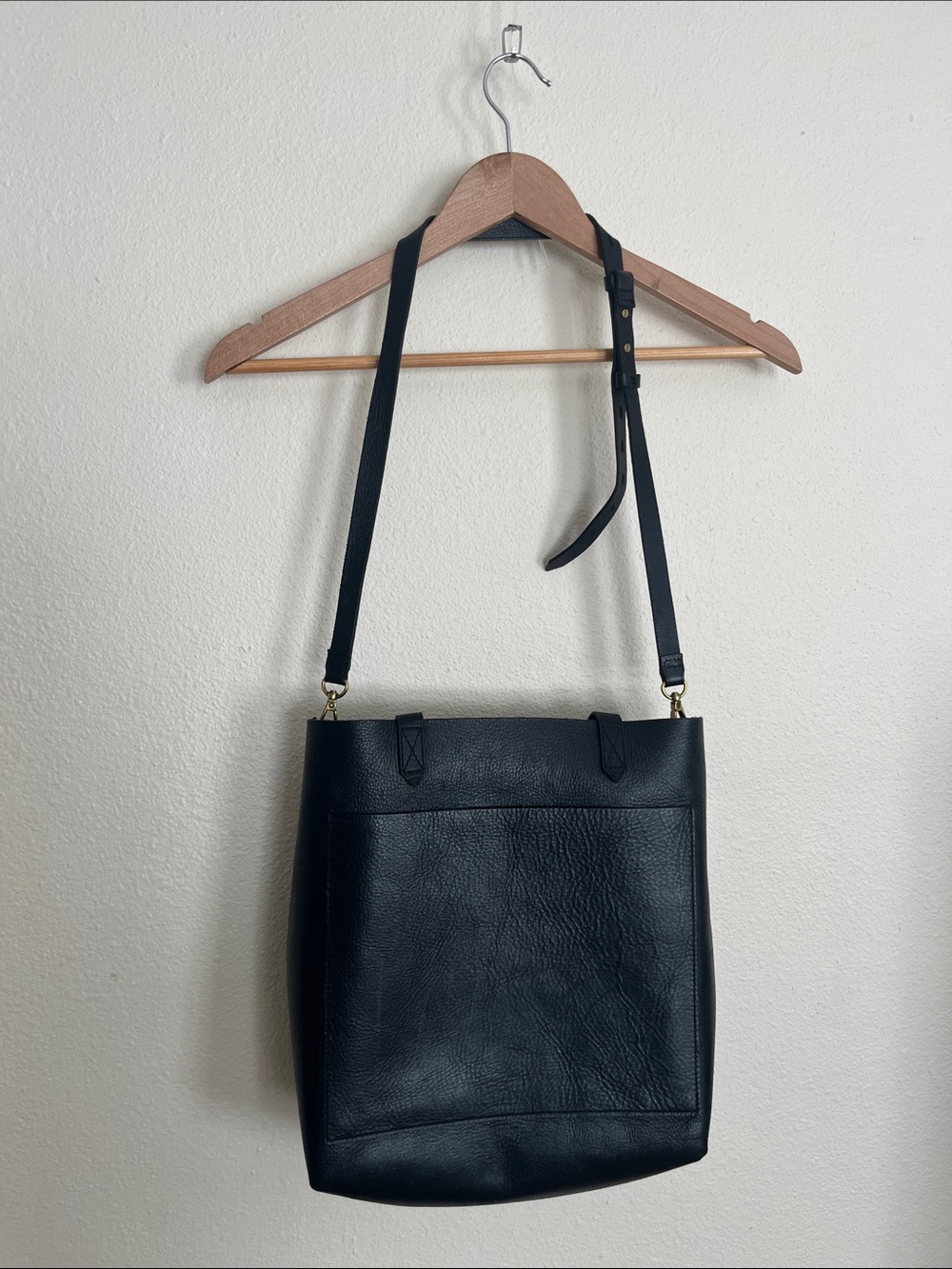 Black Madewell 100% Leather Convertible Tote Bag - Picture 4 of 10